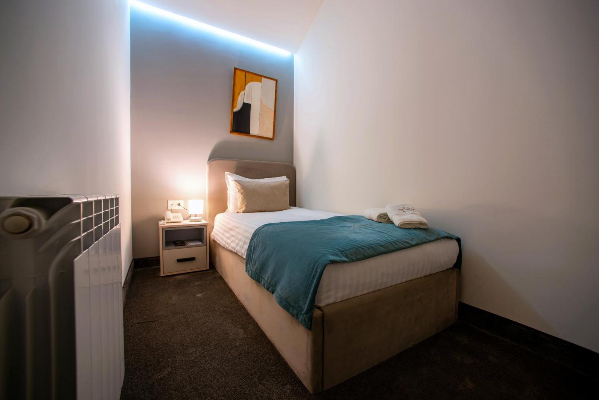 The House Hotel Ереван Экстерьер фото