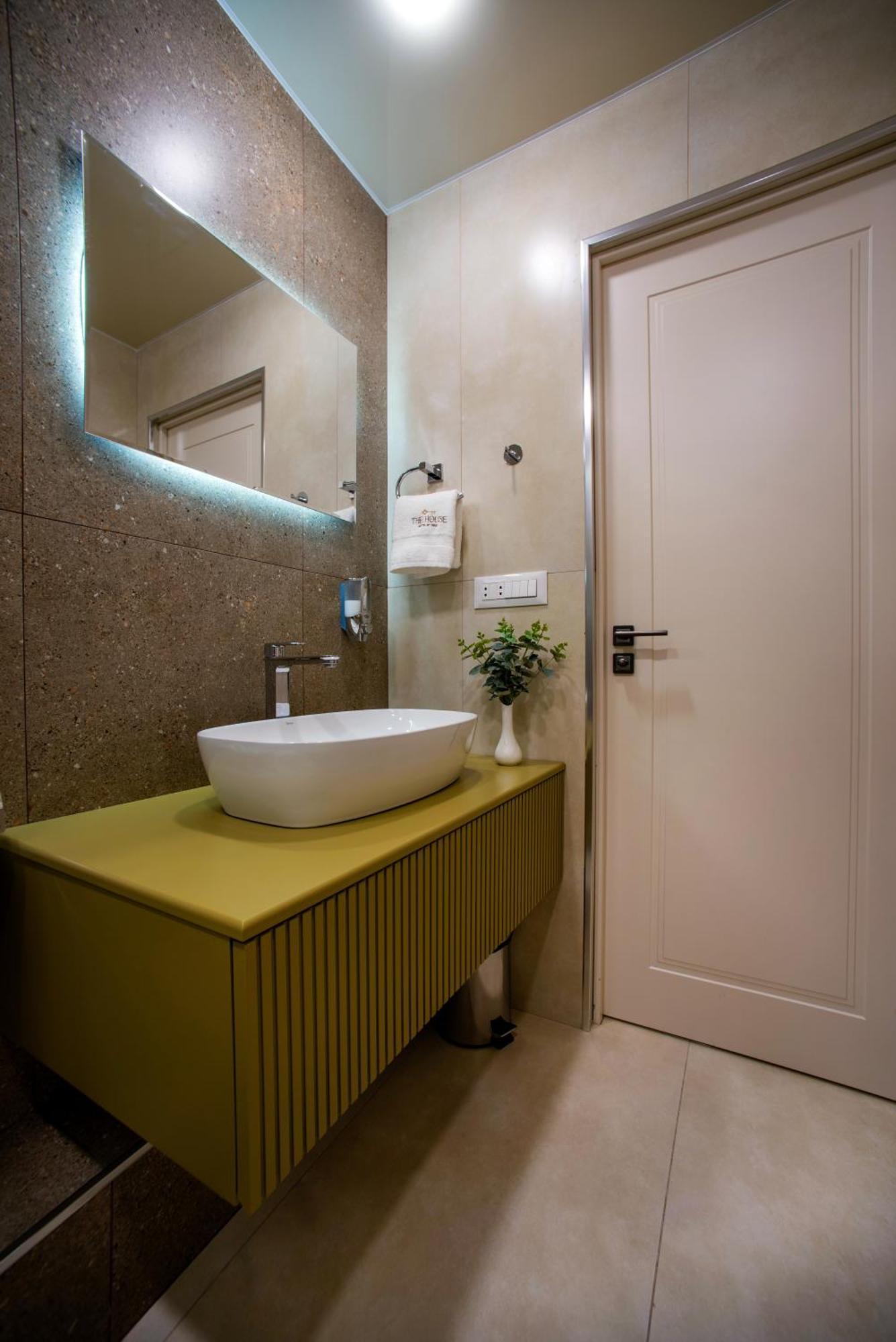 The House Hotel Ереван Экстерьер фото